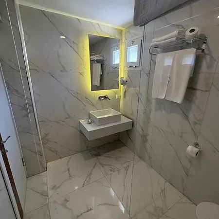 Hotel Amphora 3*