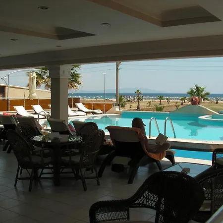 Amphora Hotell 3*