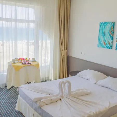 Hotell Amphora 3*